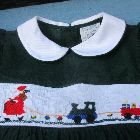 NWT VINTAGE FRIEDKNIT CREATIONS ~ CHRISTMAS SMOCKED DRESS ~ 12 mo. ~ EMBROIDERY - Picture 2 of 6